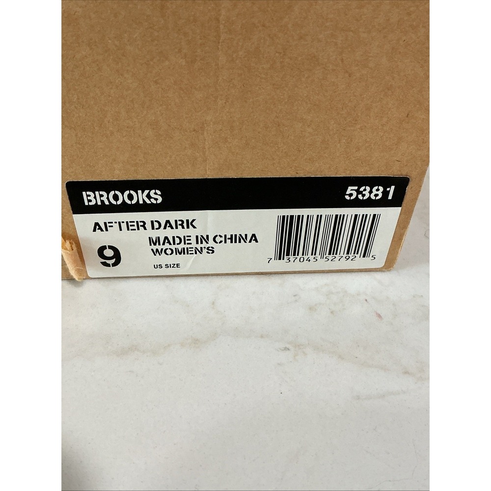 UGG Brooks Boots 5381 Black Leather Suede Shearling Lined Womens 9 Mid Calf LNIB - Picture 16 of 16